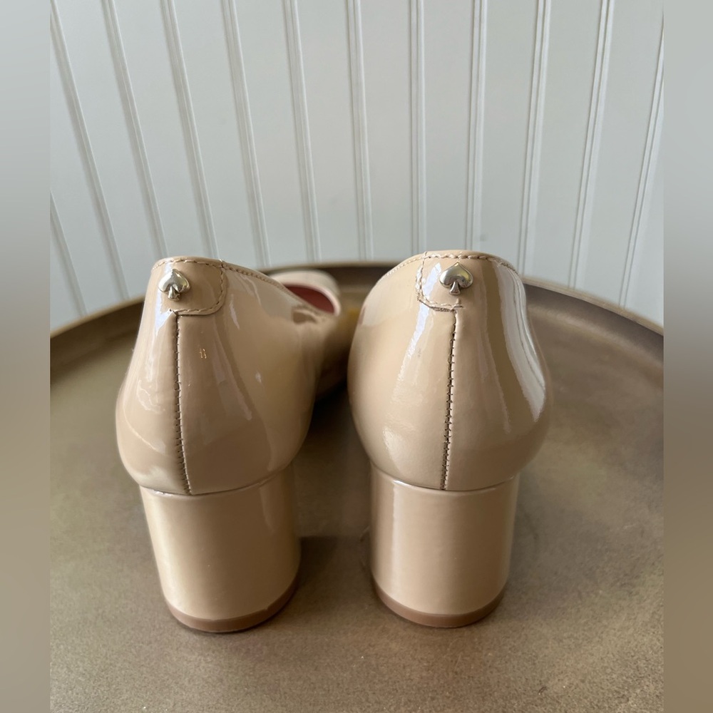 KATE SPADE KYLAH BLOCK HEEL PATENT LEATHER PUMPS | BEIGE | SIZE: 6M | EUC - Picture 4 of 8